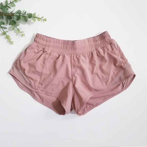 LULULEMON Hotty Hot Shorts II 2.5" Cooper Coil Dusty Pink Mauve - Picture 1 of 10